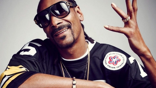 N-a glumit! Snoop Dogg chiar vine în România, în luna august