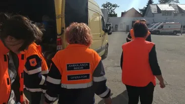 Ambulanţa a ajuns la o casă din Bihor unde locuiau 9 copii, iar asistenta era să facă infarct! Ce a găsit în locuinţă