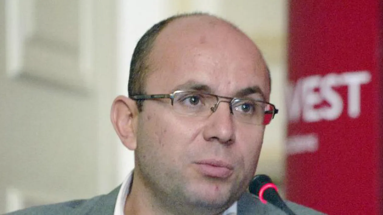 GUŞĂ îi trage la răspundere pe tehnocraţi pentru atitudinea nonşalantă faţă de politica externă