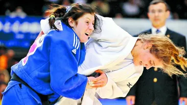 Au venit acasa cu aur, bani si suveniruri