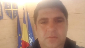 Un preot dăruiește o mie de măști de protecție enoriașilor, în plină pandemie de Covid-19