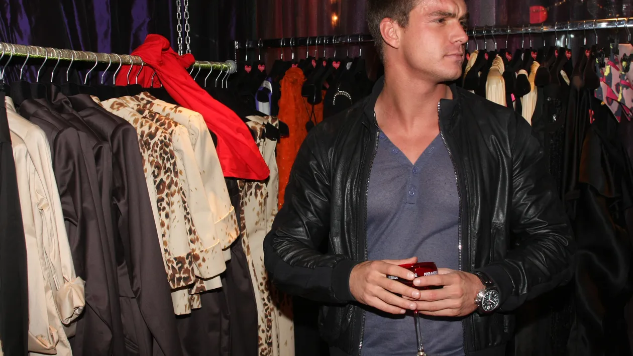 Marele macho Bogdan Vladau are un secret... sensibil, bine pazit! Nici macar femeile care ajung in patul lui nu l-au aflat!