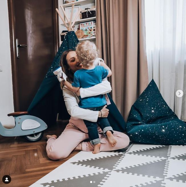 Flavia Mihășan numără orele până când va naște: “Nu găsesc cuvintele care să descrie emoția și bucuria cu care îl așteptăm”. S-a pozat cu burtica în toată splendoarea