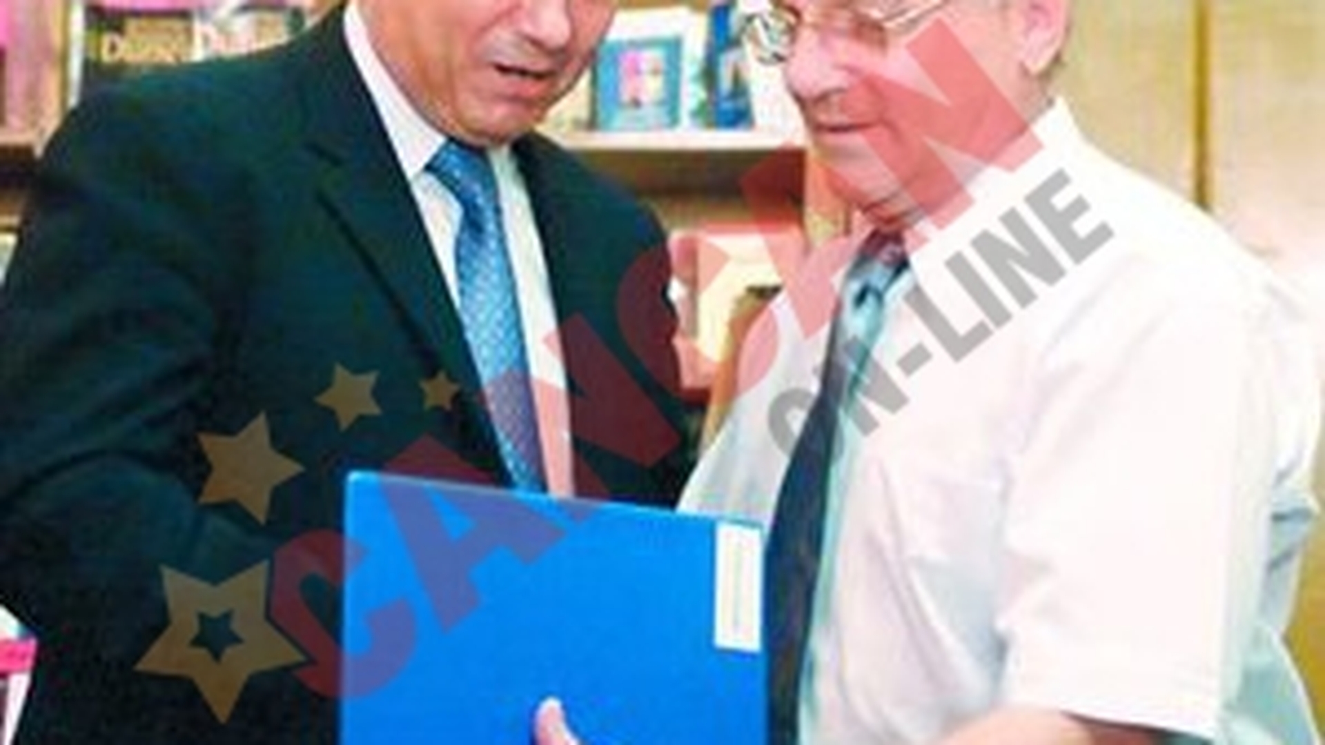 S-a internat de teama comunistilor