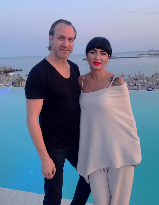 Alin și Larisa sunt pe poziții adverse