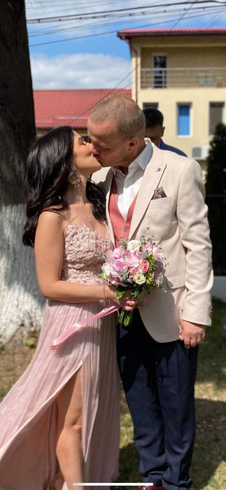 Fosta soție a lui Răzvan Simion s-a căsătorit! Ce rochie a purtat Diana în ziua cea mare