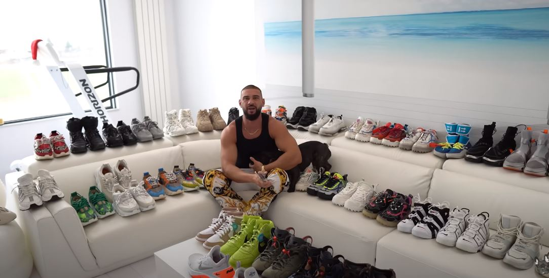 Dorian Popa are o colecție impresionantă de adidași