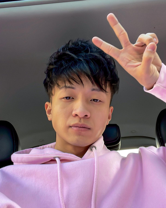 Vloggerul chinez ar avea intenții ascunse / (Sursa: Instagram)
