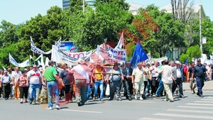 Atentie, soferi! Ocoliti Piata Victoriei!