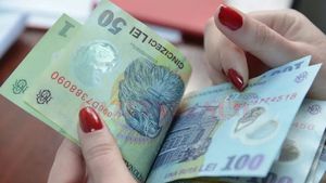 O femeie din Iași, dată în judecată de banca la care a lucrat. Ce au descoperit anchetatorii după multe ore de cercetări