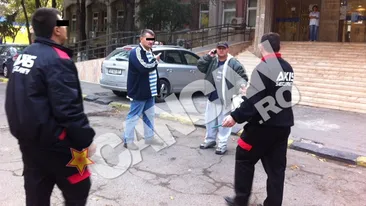 Primele poze cu tatal Mariei, fetita aruncata din taxi pe podul Grant! Cu ochii in lacrimi: „Am venit sa imi iau copilul si iau o epava!