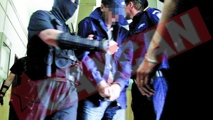 Lider interlop jefuit de servitori