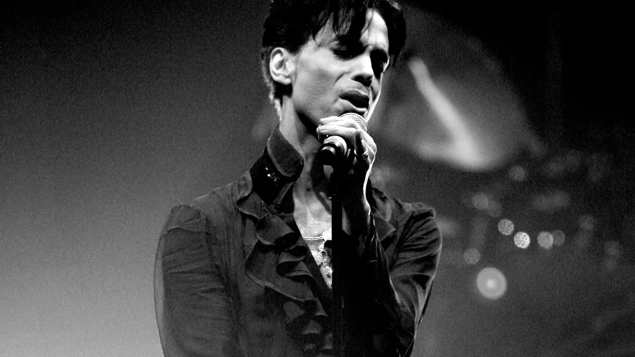 ESTE OFICIAL!  Ce spun medicii LEGIŞTI despre moartea lui PRINCE 