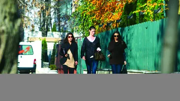 Girl's night out. Lili Sandu, Ileana Lazariuc si Elena Baguci au refacut vechea gasca si s-au distrat impreuna in Romania
