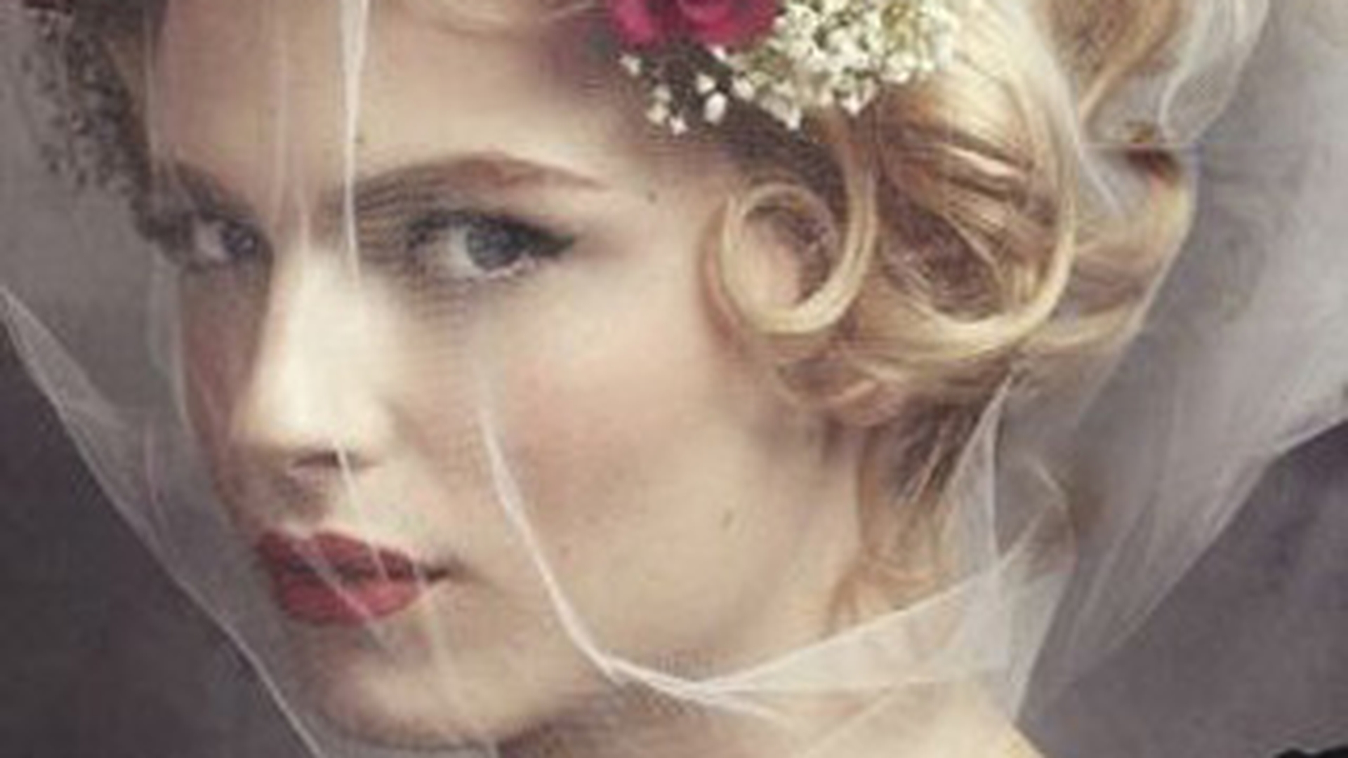 Modelul transsexual Andrej Pejic socheaza din nou! A pozat in mireasa pentru revista "OUT"