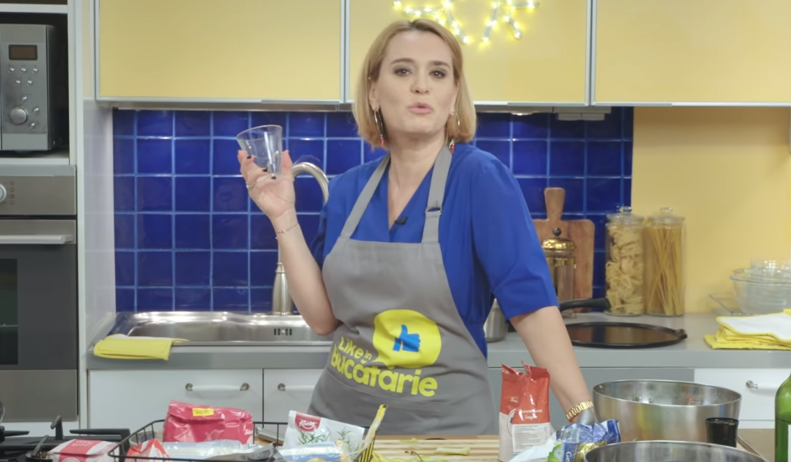 Andreea Esca a dezvăluit ce emisiune va prezenta după ce pleacă de la pupitrul Știrilor Pro TV