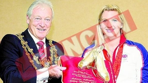 Englezoaica Rebecca Adlington, primita ca o printesa acasa