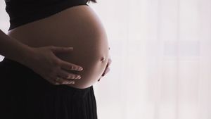 O femeie la 1000 pățește asta! Fetiţă de 12 ani cu o sarcină molară posibilă, descoperită la Iași