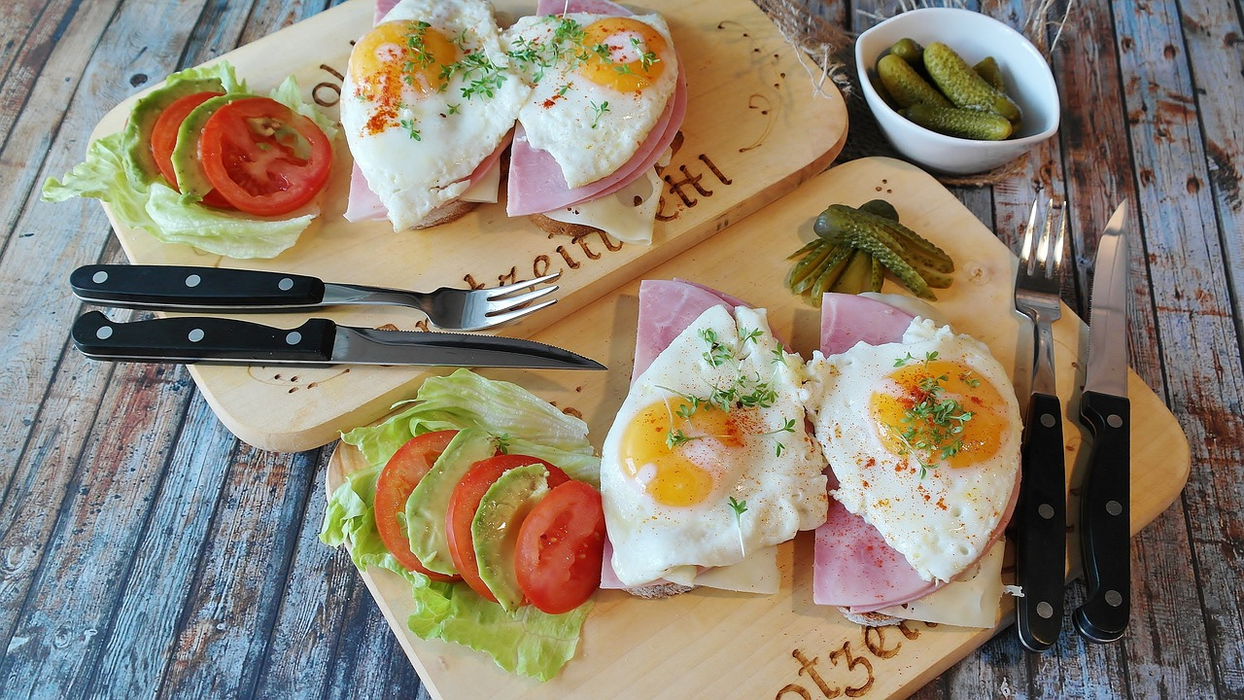 Ouăle ochi, un preparat simplu și delicios (Foto: Pixabay)