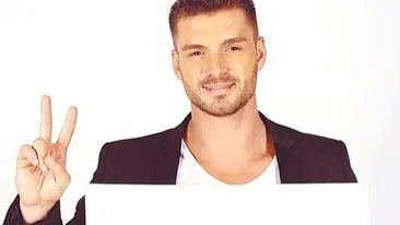 Vladau si-a DEZAMAGIT familia cu prestatia de la Vocea Romania! Ce se asteptau apropiatii sa se intample pe scena!