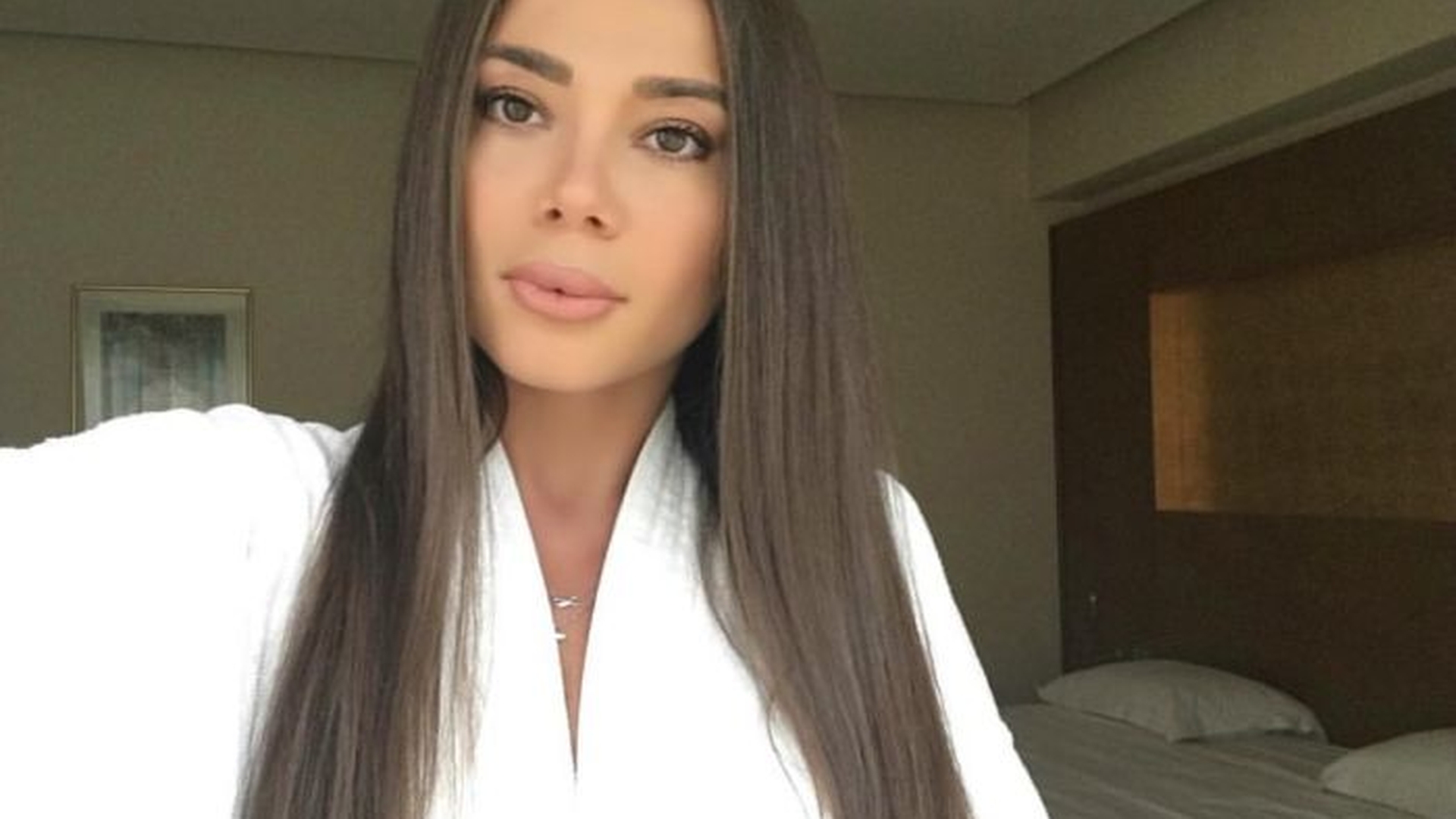 Puțini știu asta despre Anastasia Cecati! Actrița ucisă cu sânge rece de soțul ei, sexy pe stadionul Dinamo