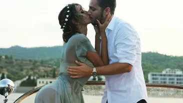 Mesajul Mădălinei Ghenea după ce a fost surprinsă alături de un bărbat misterios. A dezvăluit un detaliu din viaţa intimă a tânărului vopsit