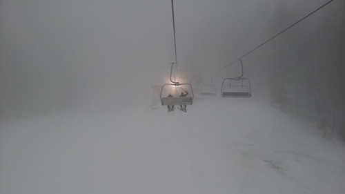 Cât plătește o familie cu doi copii pentru un weekend la Poiana Brașov! Prețurile sunt calculate cu skipass-uri