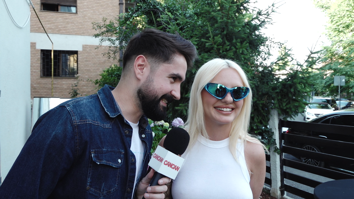 El îi face zilele amare Alexandrei Stan! Are 22 de ani, e model în Berlin, iar artista i-a compus, de curând, o melodie