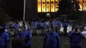 De ce a fost reţinut un bărbat la protestele din Capitală. Oamenii legii au rămas mască atunci când au descoperit ce avea la el