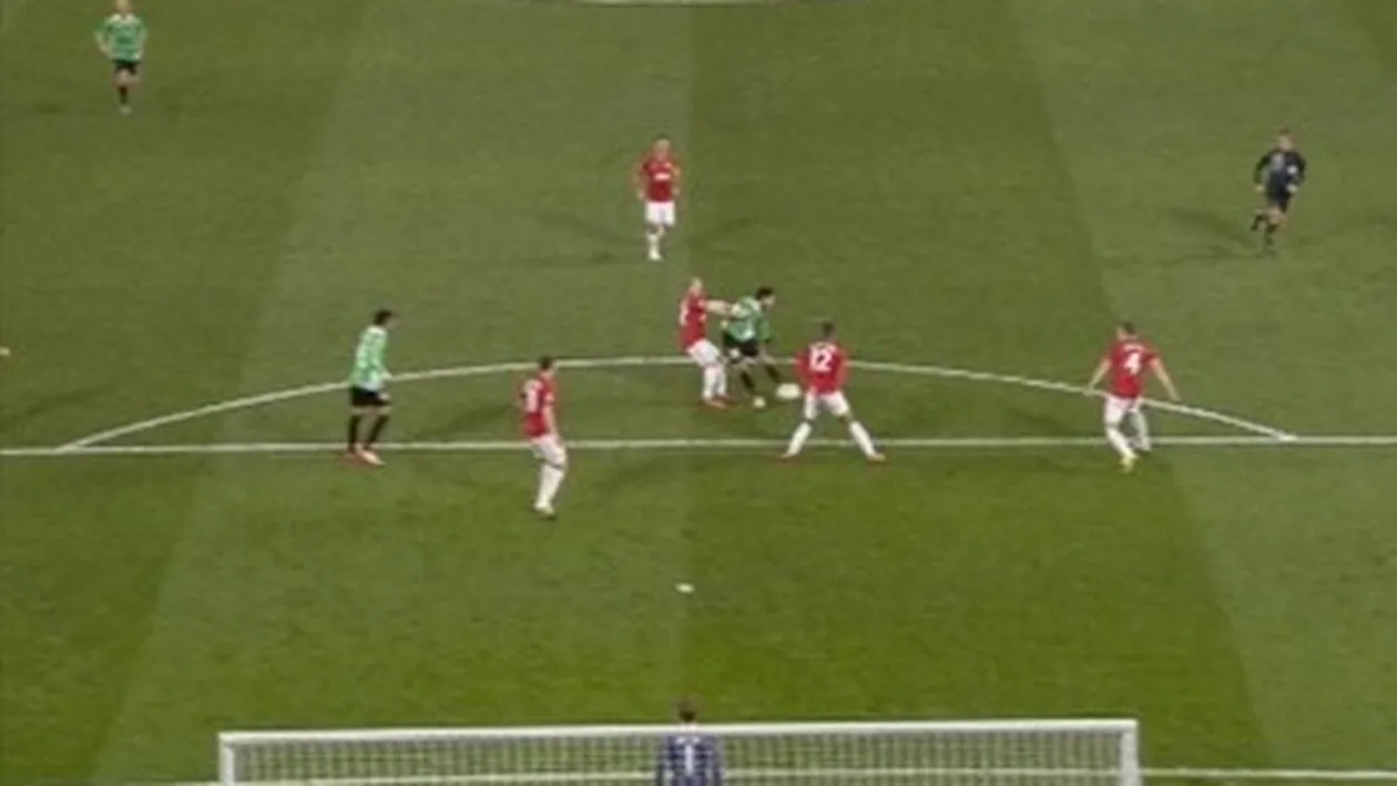 LIGA CAMPIONILOR: CFR CLUJ învinge MANCHESTER UNITED, SCOR 1-0, dar RATEAZĂ calificarea în optimi