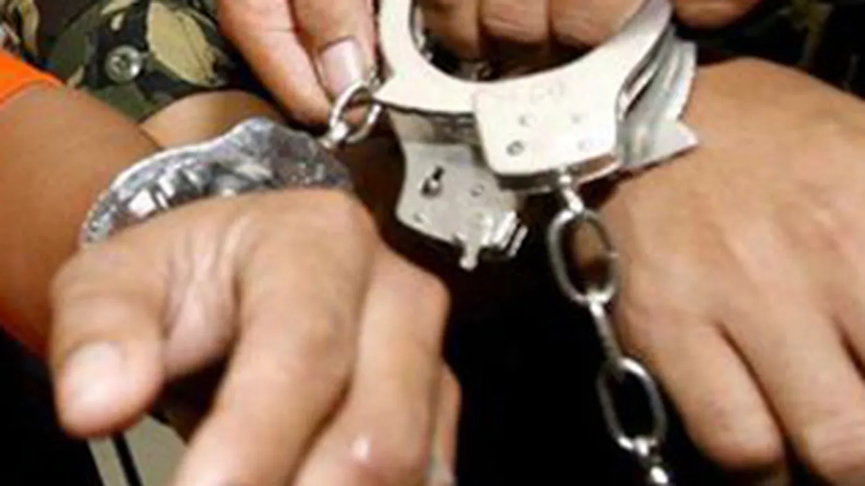 Cinci proxeneti romani au fost retinuti in Alba Iulia!