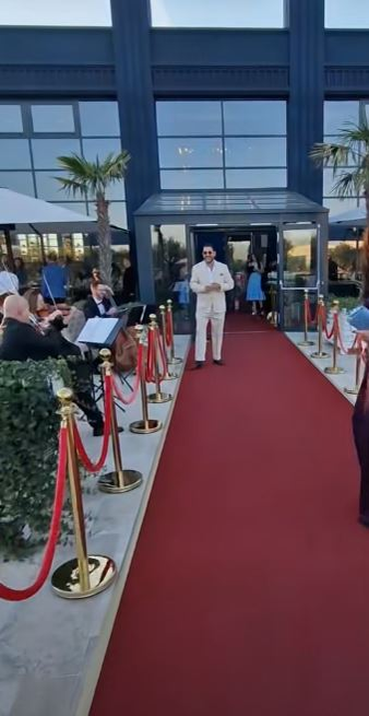 Cezar Ouatu și-a botezat fetița! Primele imagini de la eveniment