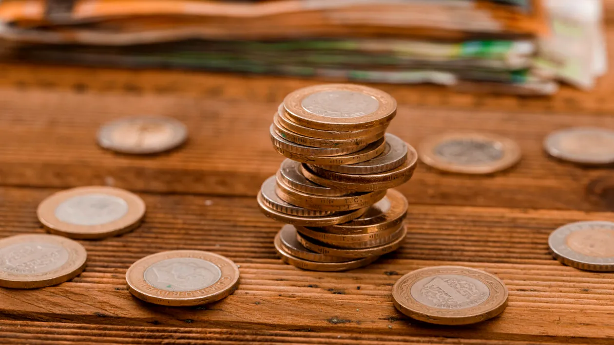 Curs valutar BNR, 19 decembrie 2025. Cât a ajuns să coste un euro