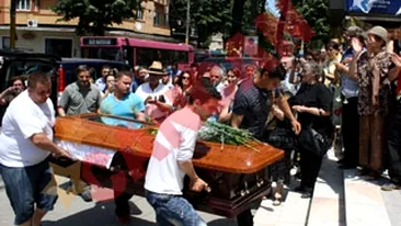 Deja l-au uitat pe Jean Constantin!