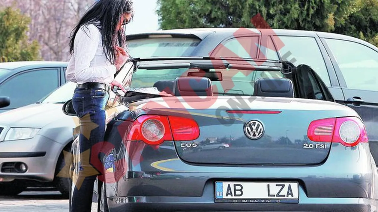 Laurette citeste si se cruceste