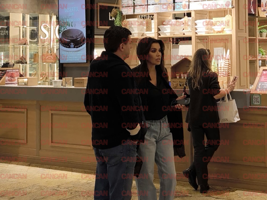 Simona Pătruleasa și soțul la mall