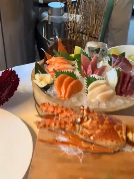 De câți ani se cunosc Irina Columbeanu și Andreea Bostănică, de fapt. Au ieșit la restaurant și șatena a gafat din nou!
