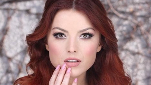 Elena Gheorghe, goala in cada! Fanii au fost de-a dreptul vrajiti cand au vazut-o!