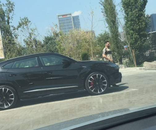 Costa Sponte a primit ca dar de nuntă un superb Lamborghini Ursus, ce valorează 250.000 de euro