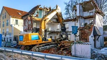 Autorizație demolare casă 2026. Cât costă și ce prevede legea