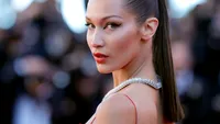 Bella Hadid a apărut în sânii goi la Săptămâna Modei, de la Paris! Imaginile fac înconjurul internetului