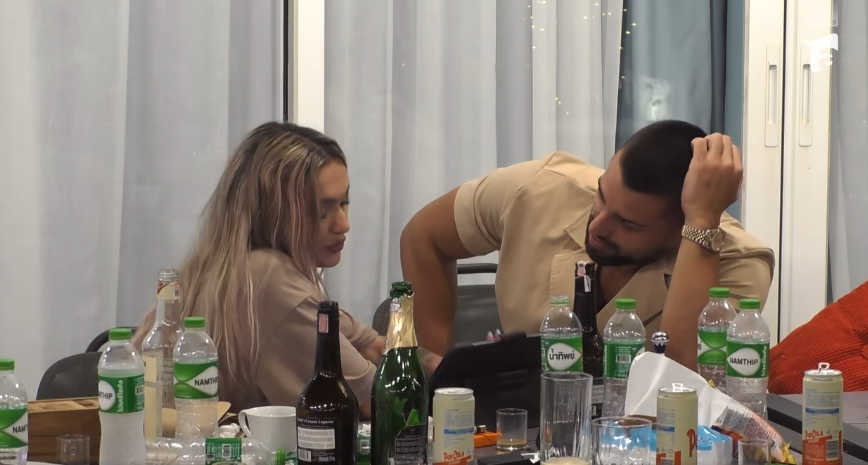 Imaginile care nu s-au văzut la Antena 1! Ce scria pe bilețelul pe care Ella l-a primit la Insula iubirii 2025