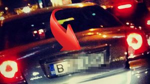 Asta este cel mai in voga numar de inmatriculare a lunii decembrie! Masina acestui bucurestean intoarce toate capetele
