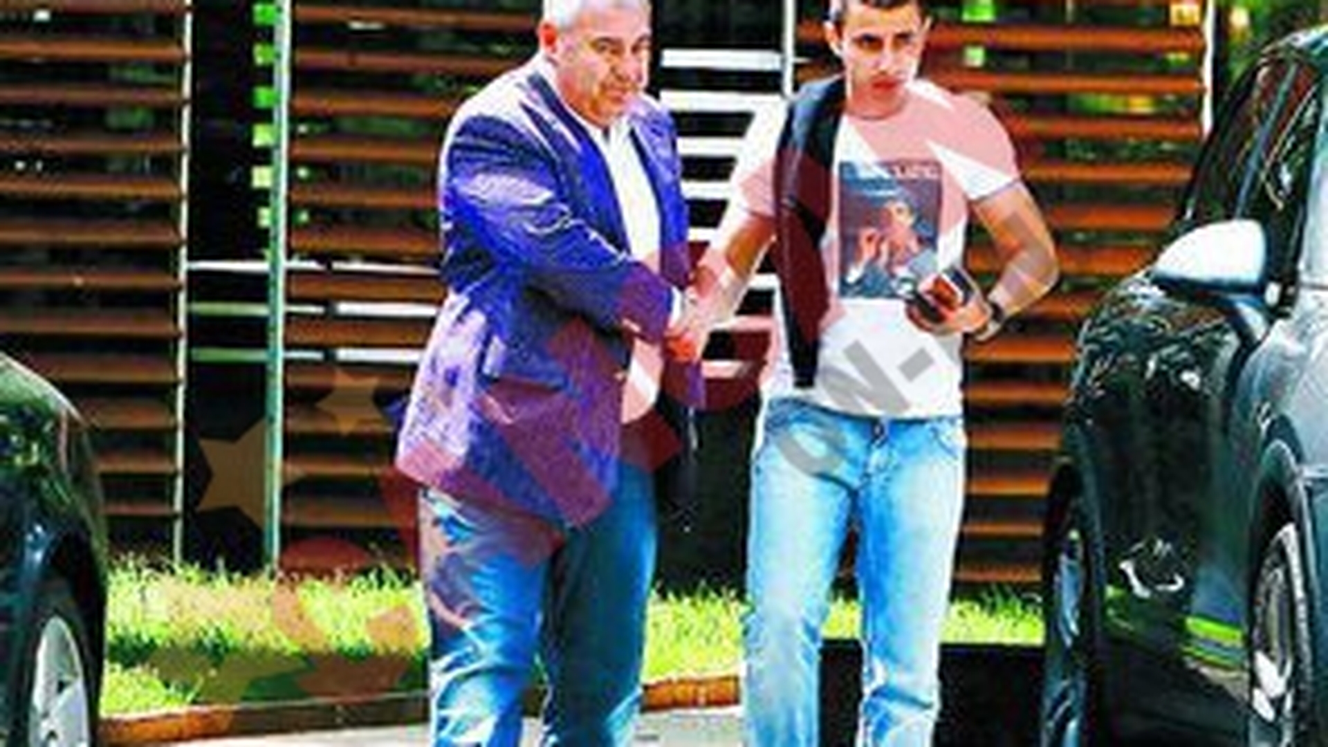 Dorin Cocos, darnic cu baietii din parcare