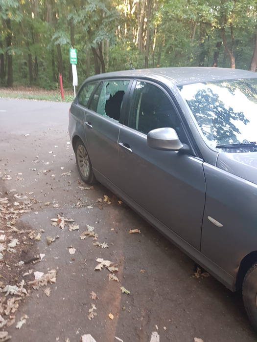 EXCLUSIV. Un cântăreț cunoscut a fost jefuit într-o pădure de la marginea Bucureștiului. Primele declarații: “Am auzit un geam spart, am văzut hoțul…”