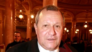 VIDEO Tantareanu isi transforma moartea intr-un spectacol: Vreau sa ma sinucid in direct!