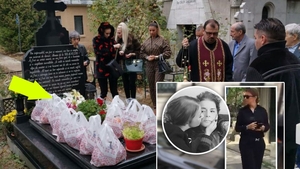 Anamaria Prodan a șocat lumea la mormântul mamei sale! Ce a pus în pachetele date de pomană