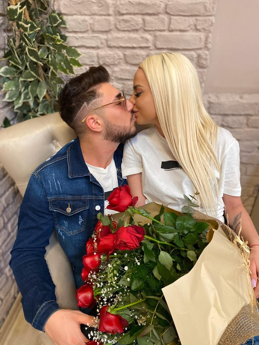 Philip și "mini-Barbie" s-au îndrăgostit în culisele show-ului de la Kanal D