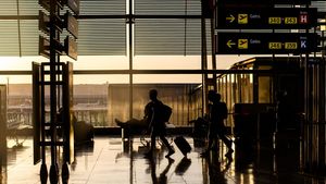 Românii blocați din cauza conflictului din Orientul Mijlociu nu pot fi repatriați! Cursele aeriene au fost anulate. Detalii de ultimă oră