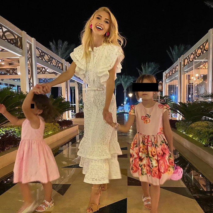 Andreea Bălan și fetițele ei se bucură de orice vacanță (Foto: Instagram)